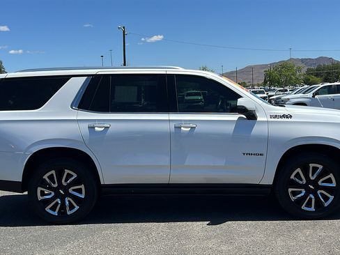 Used 2021 Chevrolet Tahoe High Country w/ Premium Package AWD/4WD image 4