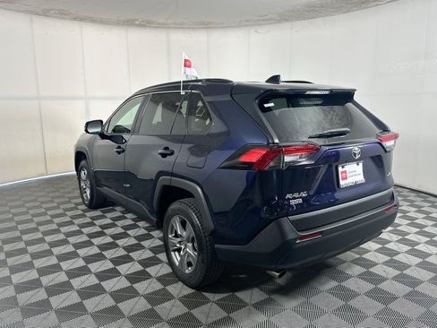 Used 2023 Toyota RAV4 XLE w/ Convenience Package FWD image 5