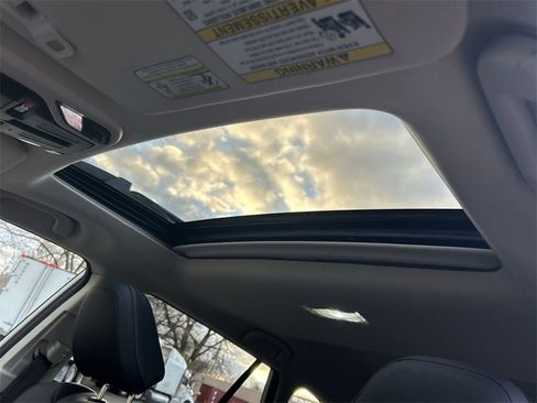 Certified 2022 Subaru Outback Limited image 24