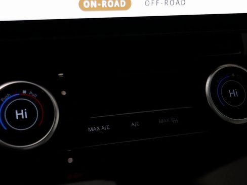 Used 2023 Land Rover Range Rover Sport SE Dynamic image 13