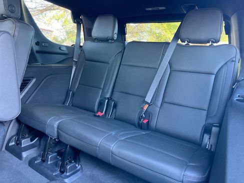 Used 2022 Chevrolet Tahoe High Country image 24