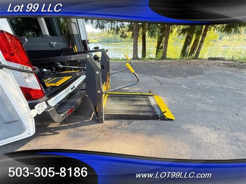Used 2018 Ford Transit 350 XLT RWD image 21