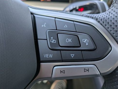 New 2026 Volkswagen Tiguan SE R-Line image 27