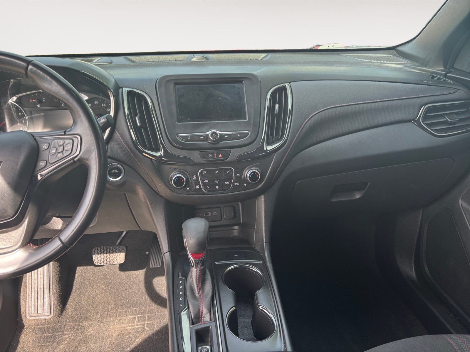 Used 2022 Chevrolet Equinox RS w/ LPO, Floor Liner Package FWD image 11
