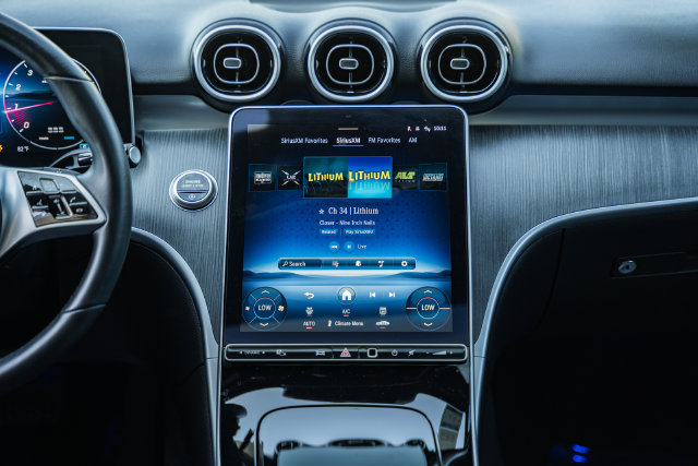 Certified 2025 Mercedes-Benz C 300 4MATIC Sedan image 22