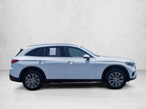 Certified 2026 Mercedes-Benz GLC 300 image 4