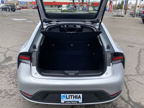 Used 2024 Toyota Prius LE image 22