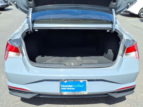 Certified 2022 Hyundai Elantra SEL FWD image 9