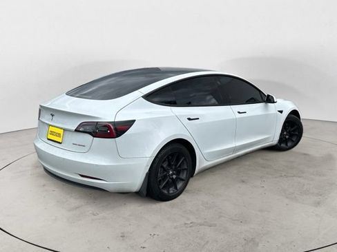 Used 2022 Tesla Model 3 Long Range AWD/4WD image 5