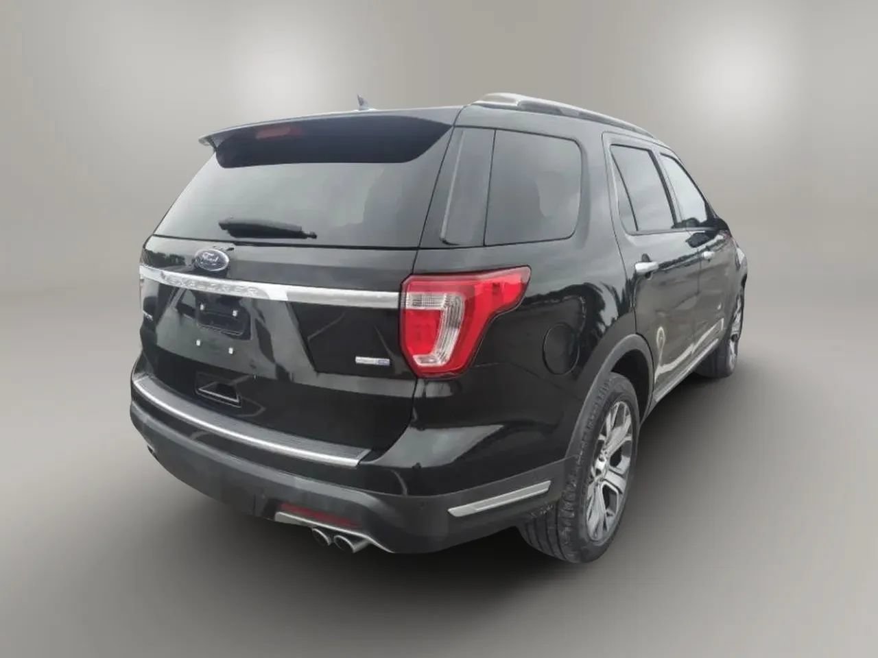 Used 2018 Ford Explorer Platinum AWD/4WD image 3