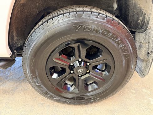 Certified 2024 Toyota 4Runner SR5 Premium w/ Moonroof Package AWD/4WD image 13