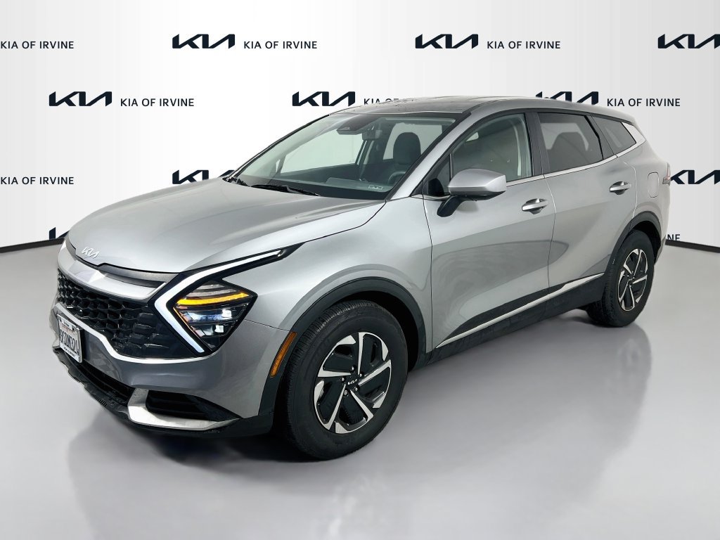 Certified 2025 Kia Sportage LX FWD image 3
