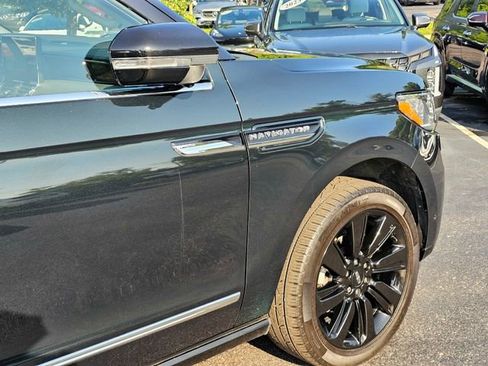 Used 2023 Lincoln Navigator L Black Label AWD/4WD image 8
