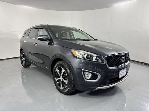 Used 2017 Kia Sorento EX AWD/4WD image 3