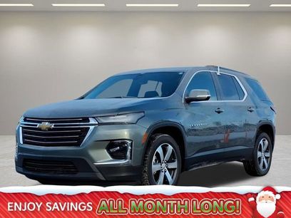 Used 2022 Chevrolet Traverse LT w/ LT Premium Package