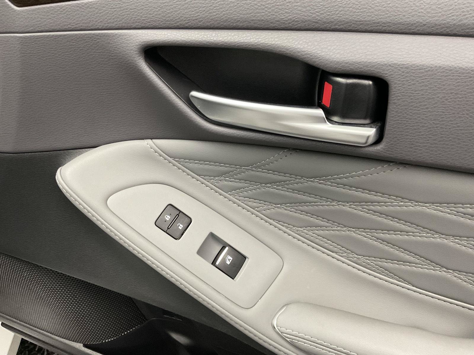 Used 2019 Toyota Avalon Limited w/ All Weather Liner Package FWD image 24