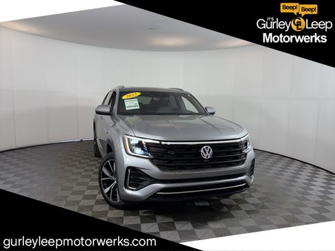 Used 2025 Volkswagen Atlas Cross Sport SEL Premium R-Line image 1