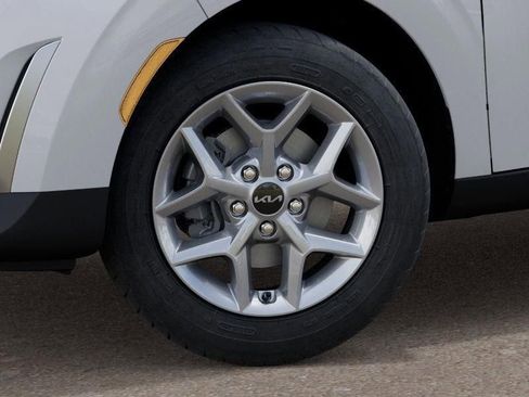 New 2025 Kia Soul LX w/ LX Technology Package FWD image 9