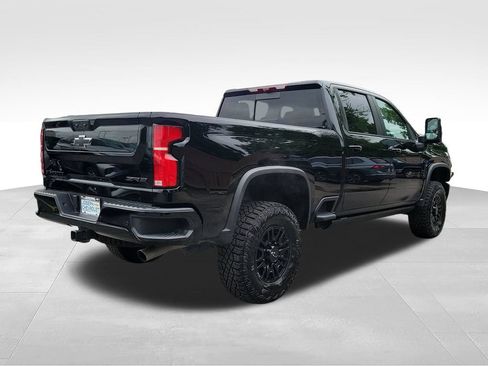 Used 2026 Chevrolet Silverado 2500 ZR2 w/ LPO, Dark Essentials Package AWD/4WD image 4