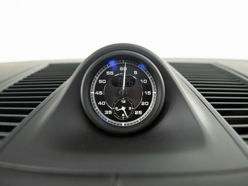 New 2026 Porsche Macan GTS image 26