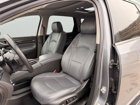 Used 2020 Buick Enclave Premium w/ Sun and Sites Package image 13