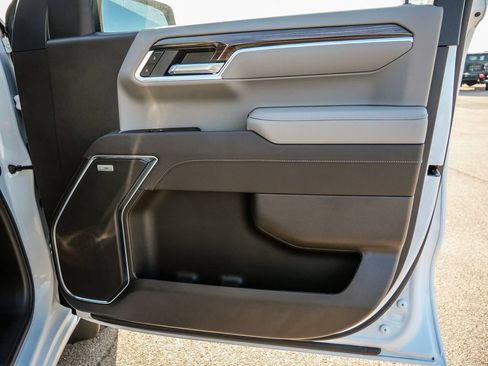 New 2026 Chevrolet Silverado 1500 RST w/ Safety Package AWD/4WD image 19