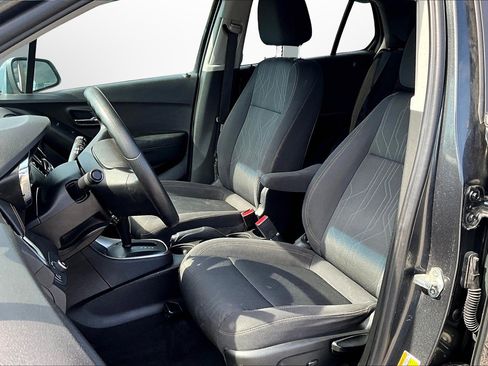 Used 2019 Chevrolet Trax LT image 16