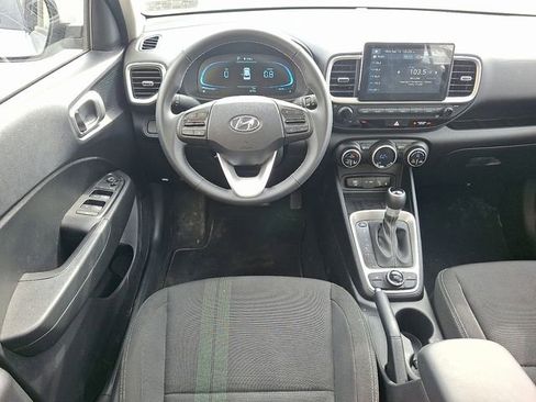 Certified 2026 Hyundai Venue SEL FWD image 11