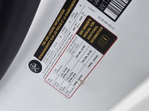 Used 2022 Mercedes-Benz E 450 4MATIC Cabriolet image 41