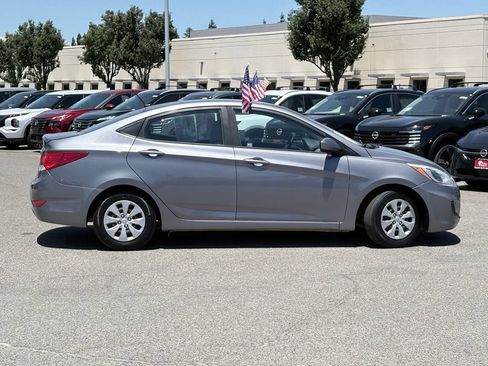Used 2016 Hyundai Accent SE FWD image 4