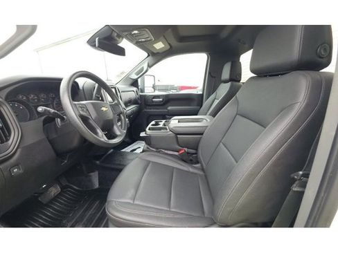 Used 2025 Chevrolet Silverado 2500 W/T w/ WT Convenience Package image 5