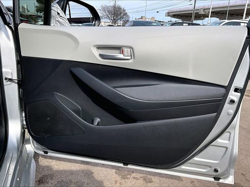 Used 2020 Toyota Corolla L image 21