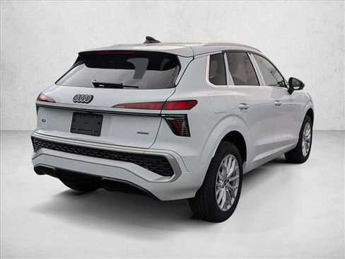New 2026 Audi Q3 quattro 2.0T AWD/4WD image 2