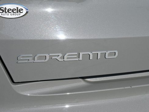 Used 2023 Kia Sorento EX w/ Panoramic Sunroof Package FWD image 23