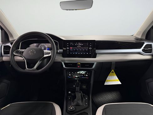 New 2026 Volkswagen Taos SE AWD/4WD image 10