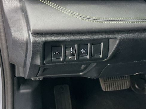 Used 2025 Subaru Outback Onyx Edition image 17