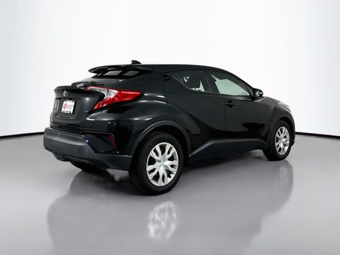 Certified 2021 Toyota C-HR LE FWD image 7