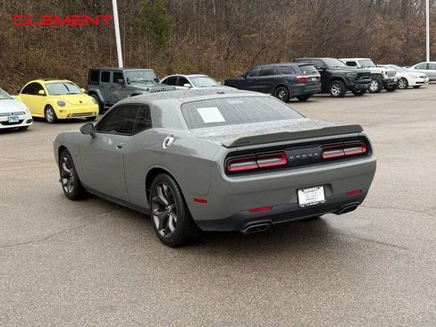 Used 2019 Dodge Challenger R/T image 3