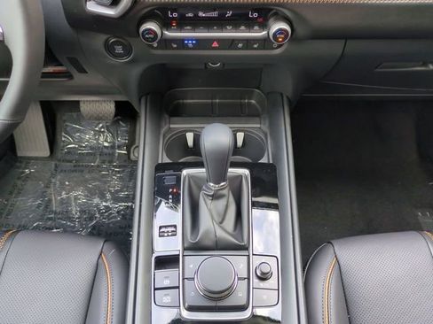New 2025 MAZDA CX-50 AWD 2.5 Turbo w/ Weather Package image 18