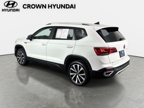 Used 2022 Volkswagen Taos SE FWD image 8