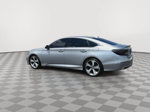 Used 2018 Honda Accord Touring image 6