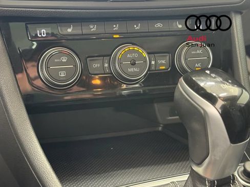 Used 2022 Volkswagen Jetta SE w/ Panoramic Sunroof Package FWD image 17