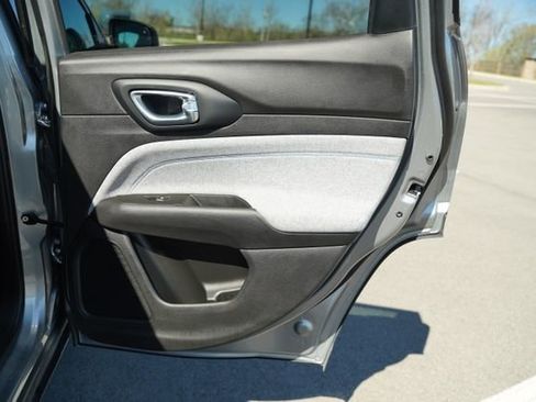 Used 2022 Jeep Compass Latitude w/ Convenience Group image 23