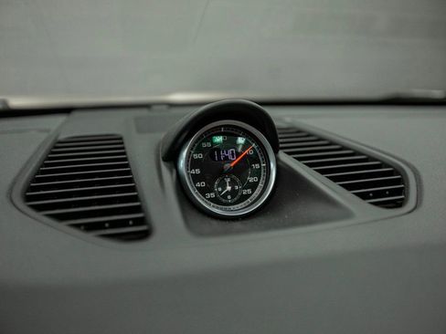 Used 2014 Porsche 911 Carrera 4S image 20