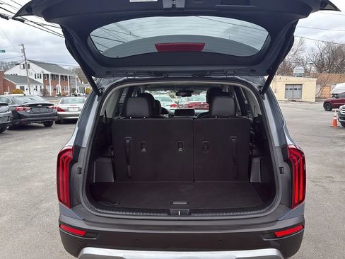 Used 2021 Kia Telluride EX w/ EX Premium Package image 9