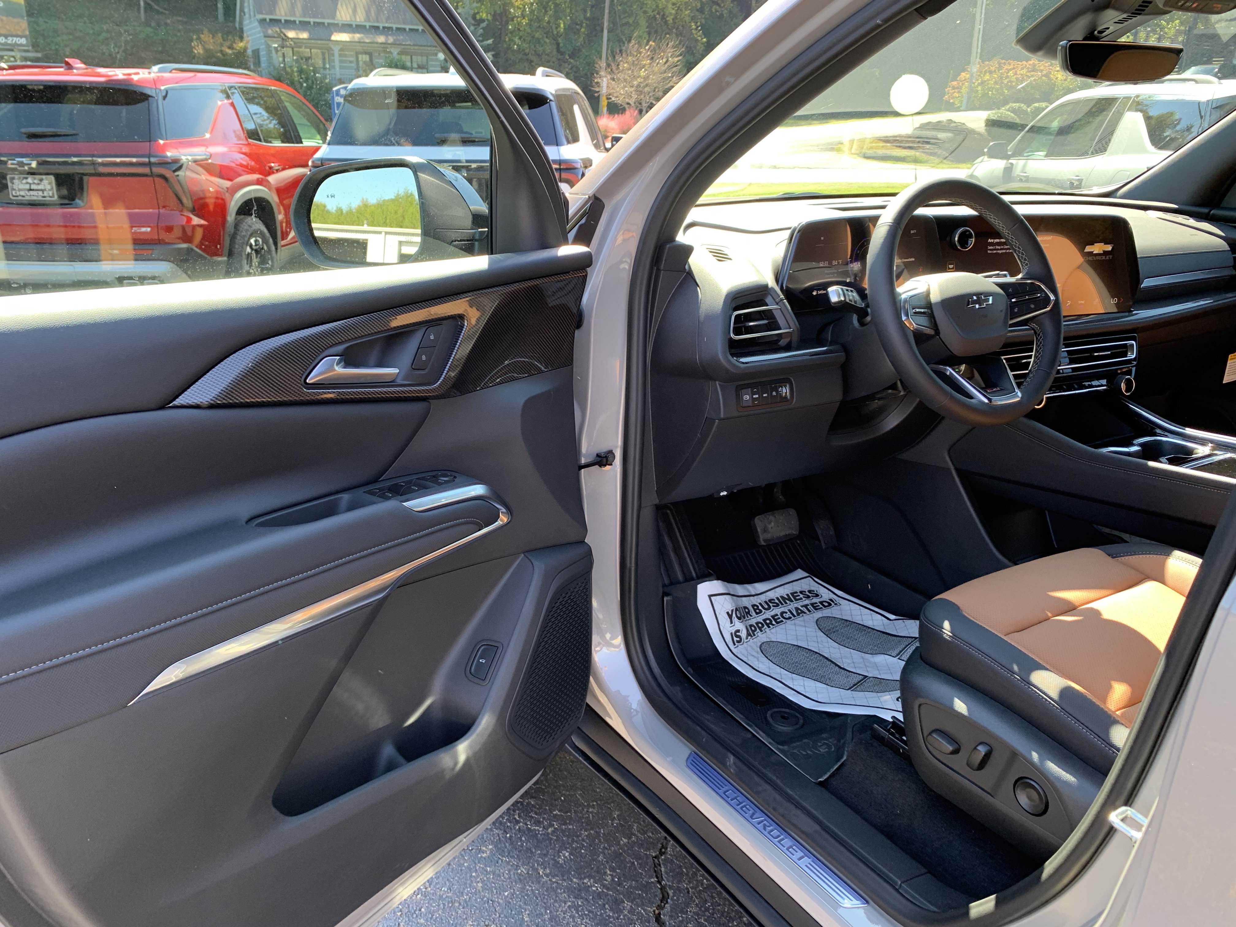 New 2027 Chevrolet Traverse Z71 w/ Driver Confidence Package AWD/4WD image 5