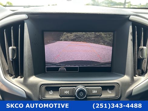 Used 2022 GMC Terrain SLE w/ Driver Convenience Package image 17
