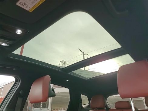 Certified 2025 Kia Sportage SX Prestige image 20