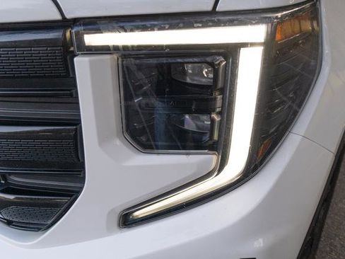 Used 2022 GMC Sierra 1500 Elevation image 41