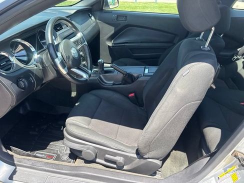 Used 2014 Ford Mustang Coupe RWD image 15